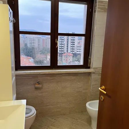 Spazioso Vicino Stazione Centrale Διαμέρισμα